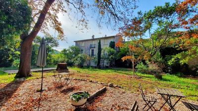 Maison de maîtres - 280 m² - 12 pièces