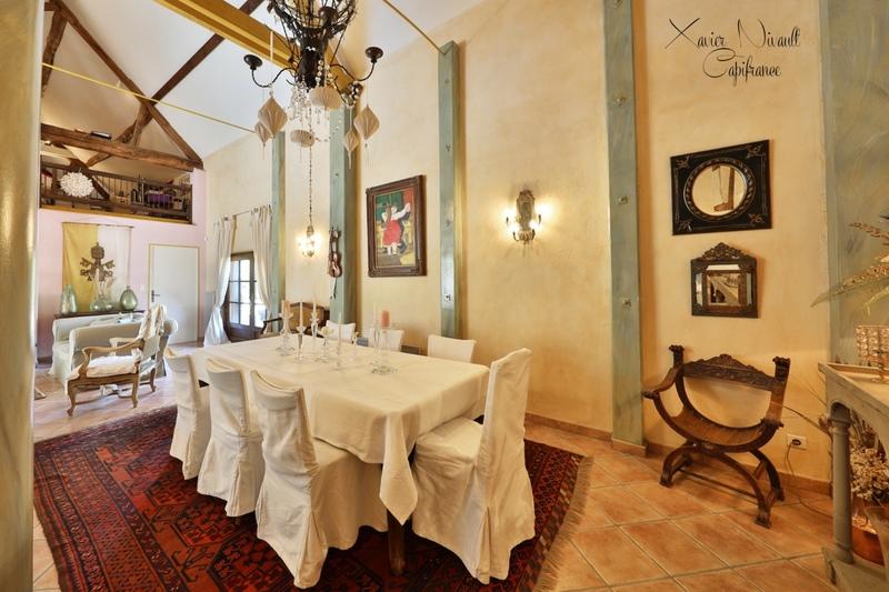 Maison - 480 m² - 10 pièces