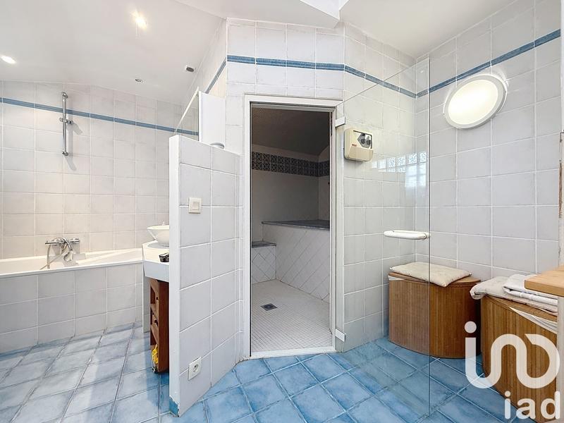 Maison - 159 m² - 6 pièces