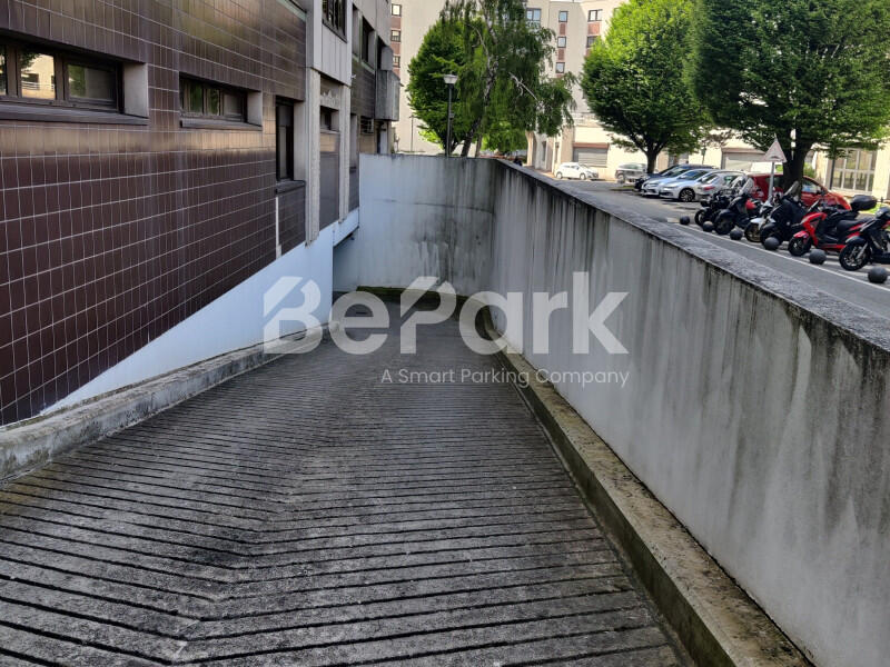 Parking - 10 m²