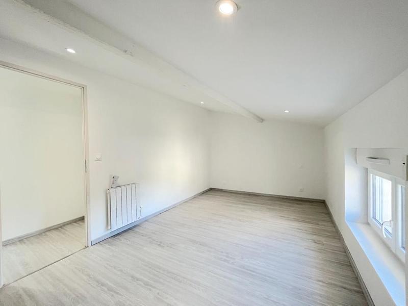 Maison en pierre - 105 m² - 4 pièces