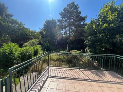 Demeure - 162 m² - 10 pièces