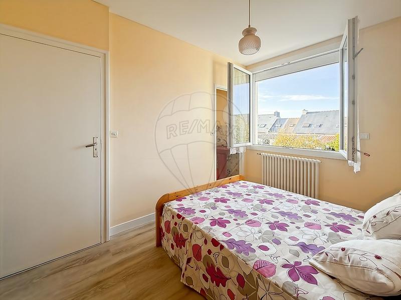 Maison - 96 m² - 5 pièces