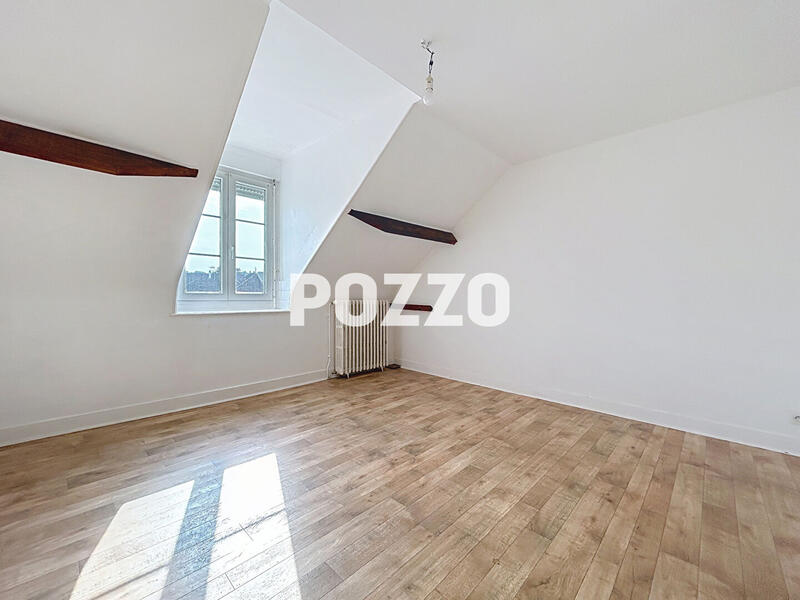 Maison - 92 m² - 5 pièces