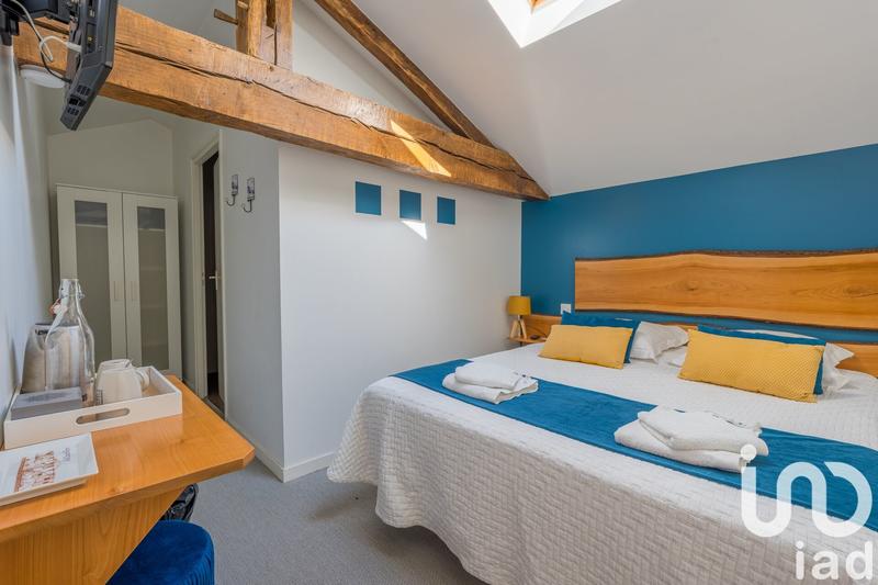 Maison - 360 m² - 14 pièces