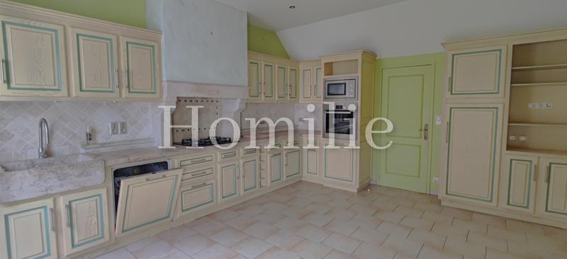 Maison - 203 m² - 8 pièces