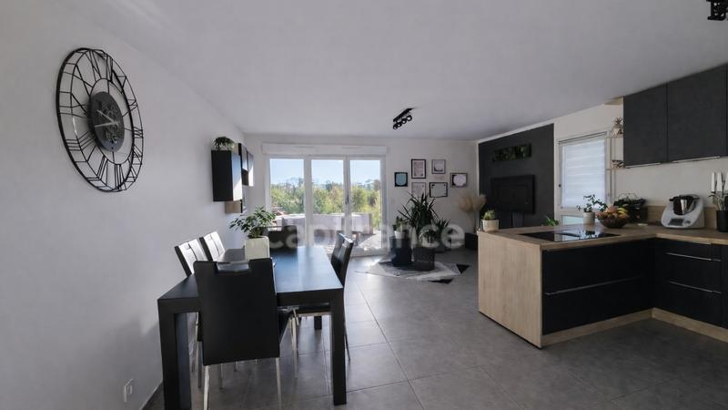 Appartement - 84 m² - 4 pièces