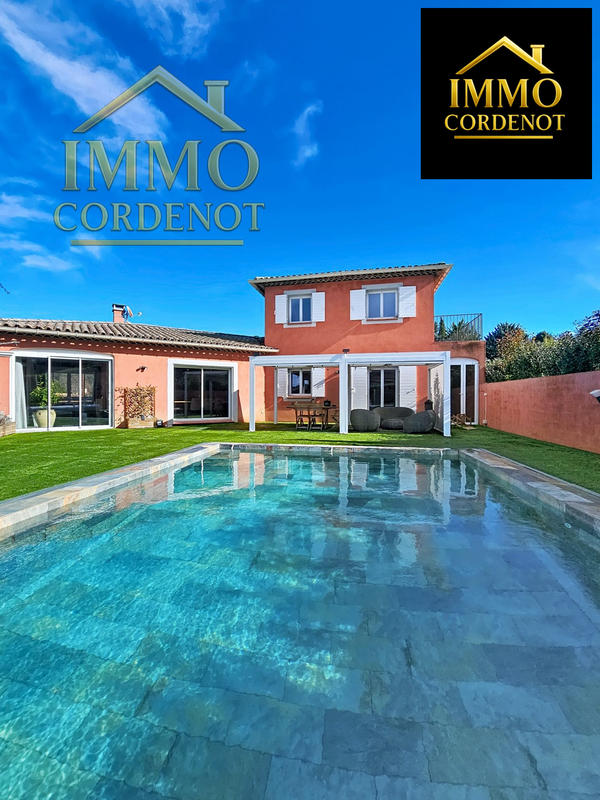 Maison - 141 m² - 6 pièces