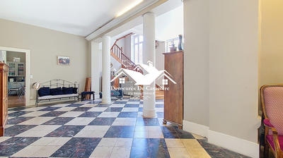 Maison - 399 m² - 14 pièces