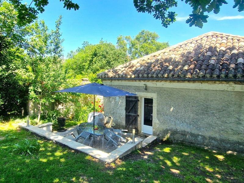 Maison - 286 m² - 13 pièces