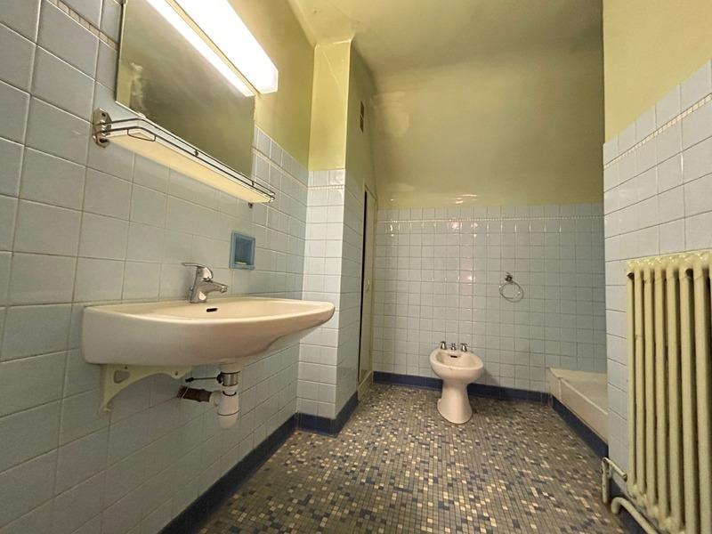 Maison - 180 m² - 9 pièces