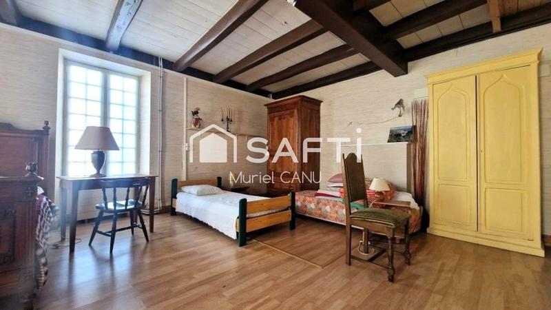 Maison - 312 m² - 7 pièces