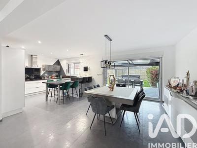 Maison - 145 m² - 6 pièces