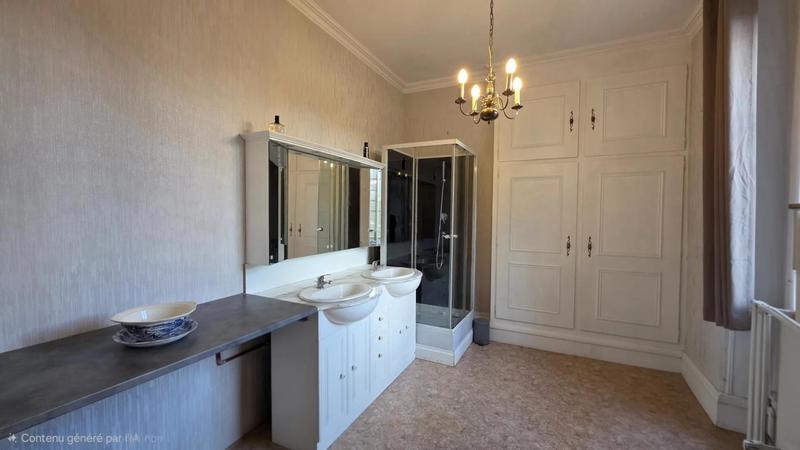 Propriété - 204 m² - 10 pièces