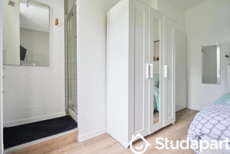 Chambre - 11 m² - 1 pièce