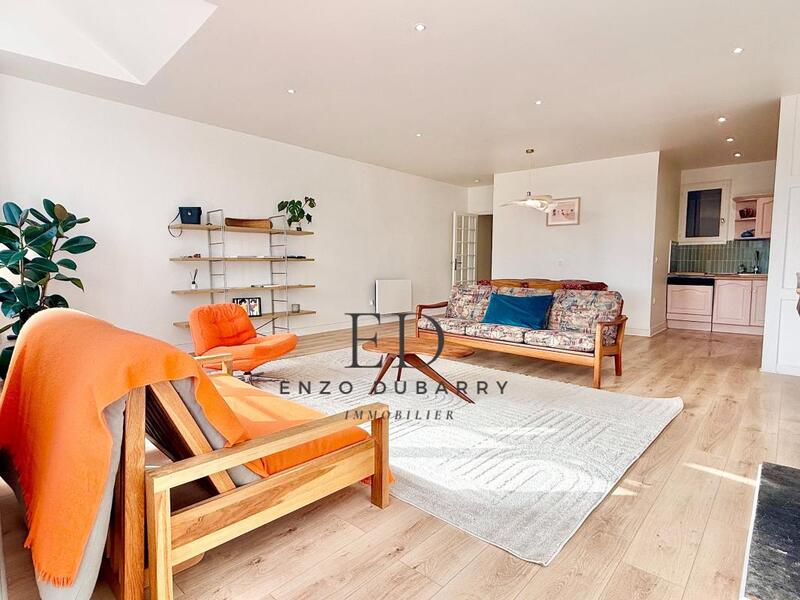 Appartement - 100 m² - 4 pièces