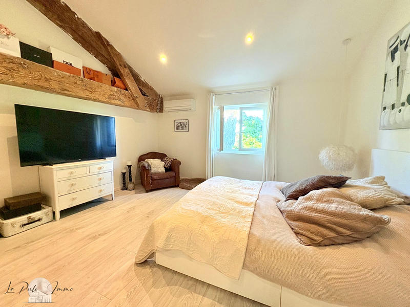 Mas - 210 m² - 5 pièces