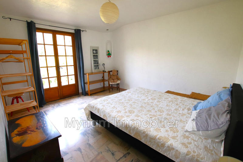 Maison - 265 m² - 8 pièces