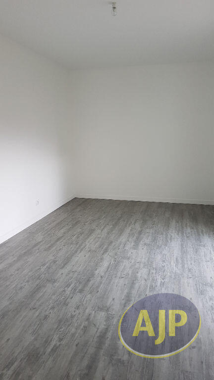 Maison - 76 m² - 3 pièces