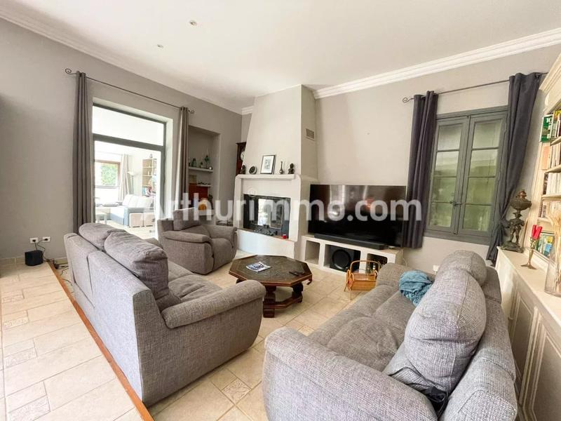 Maison - 350 m² - 10 pièces