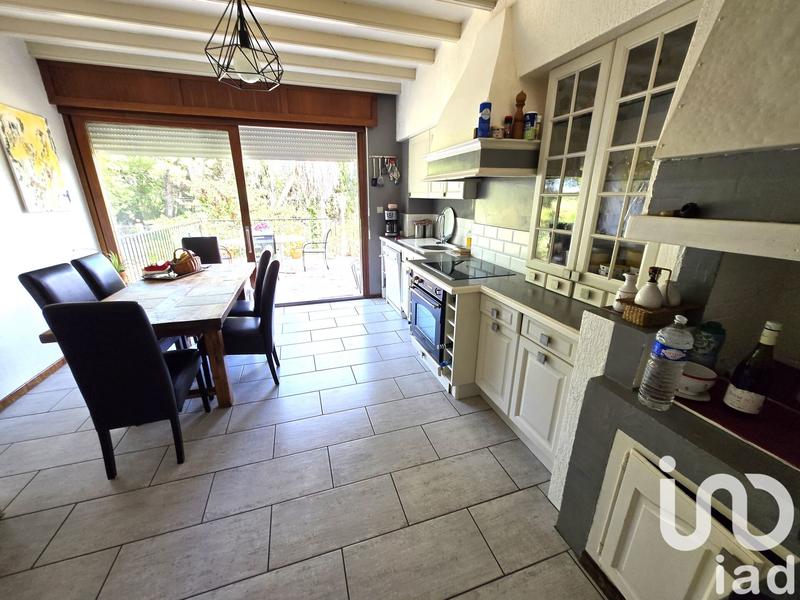 Maison - 228 m² - 6 pièces