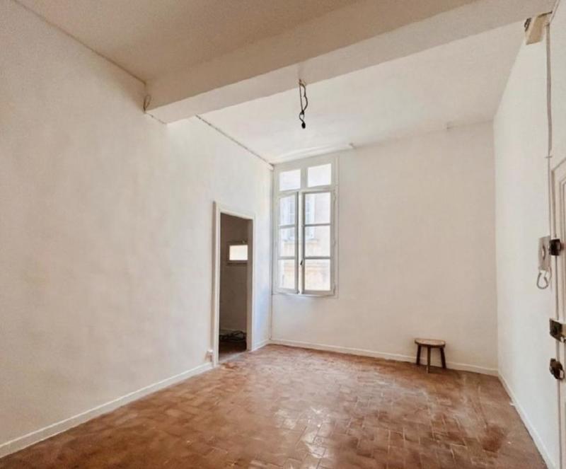 Appartement ancien - 33 m² - 2 pièces