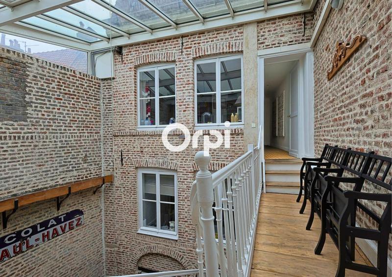 Maison - 230 m² - 7 pièces