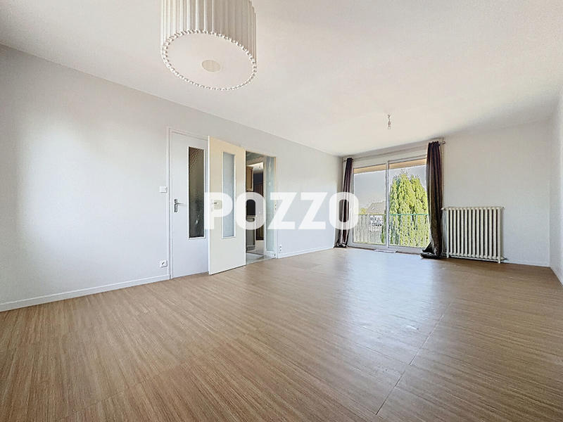 Maison - 96 m² - 5 pièces