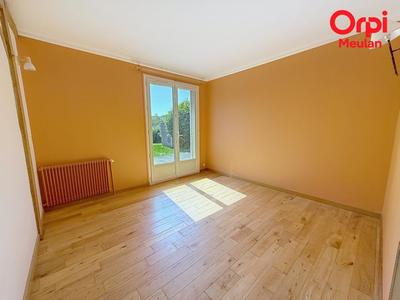 Maison - 143 m² - 8 pièces