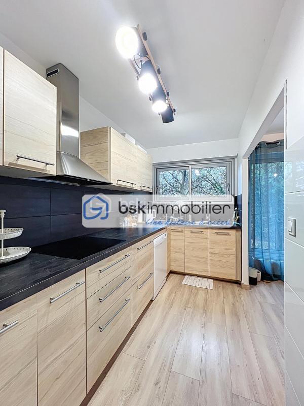 Appartement - 80 m² - 4 pièces