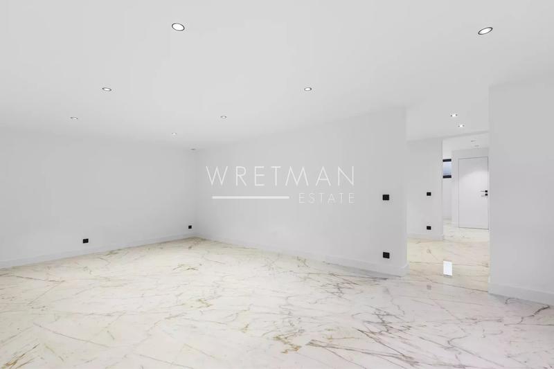 Maison jumelée - 280 m² - 5 pièces