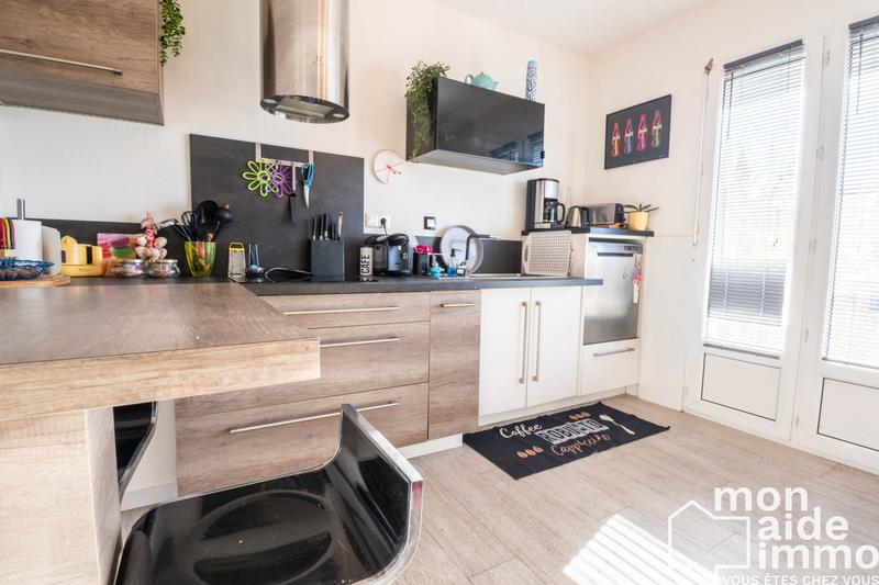 Maison traditionnelle - 210 m² - 7 pièces