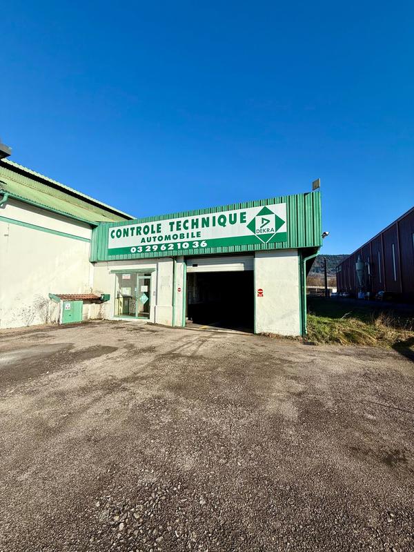 Local commercial - 219 m² - 5 pièces