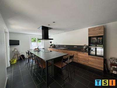 Maison - 207 m² - 8 pièces