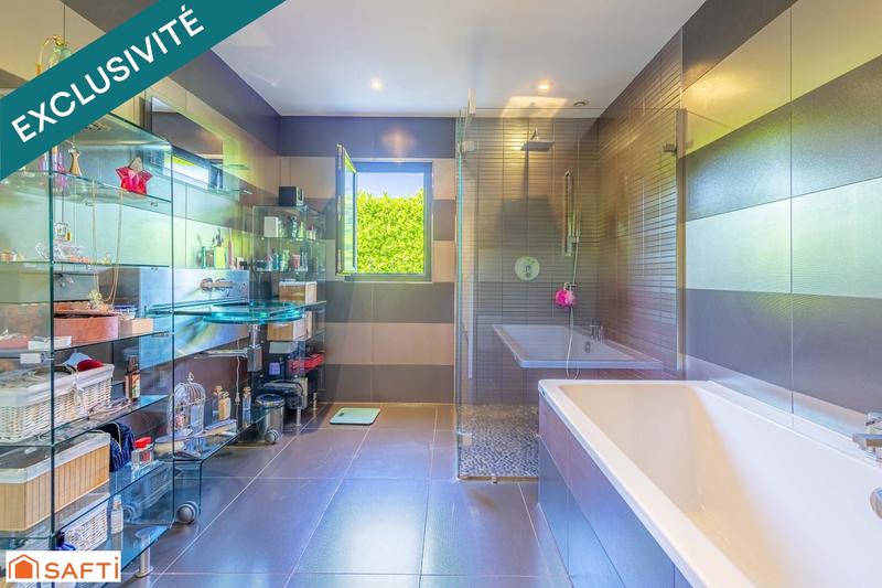 Maison - 203 m² - 7 pièces