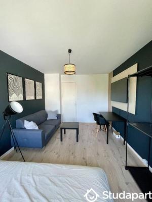 Chambre - 12 m² - 1 pièce