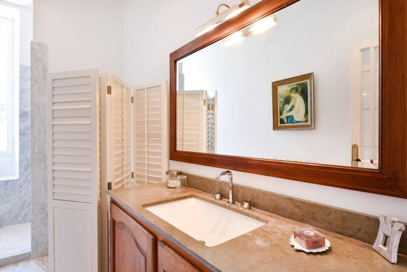 Demeure - 450 m² - 12 pièces