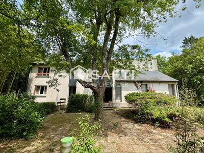 Maison - 250 m² - 8 pièces