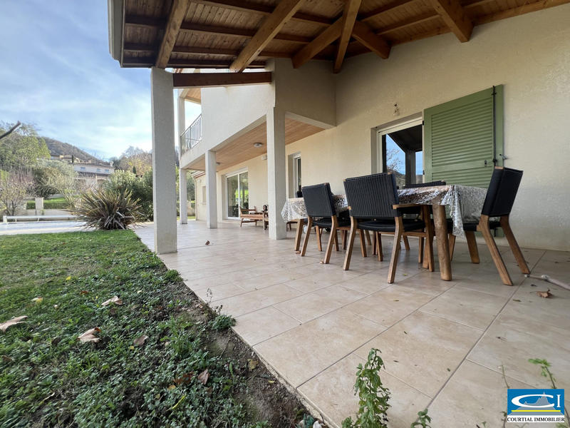 Villa - 189 m² - 7 pièces