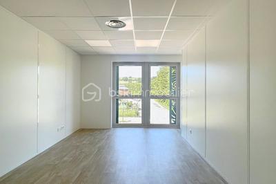 Bureau - 19 m² - 1 pièce