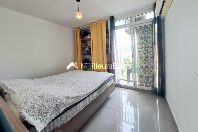 Appartement ancien - 85 m² - 4 pièces