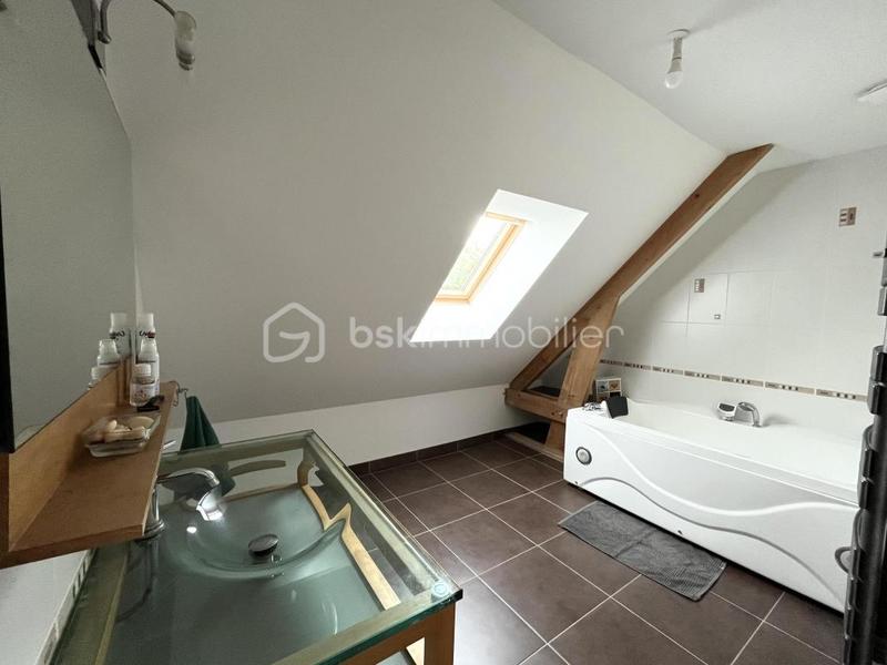 Maison - 166 m² - 7 pièces