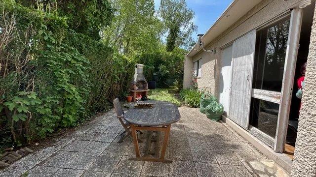 Appartement - 100 m² - 6 pièces