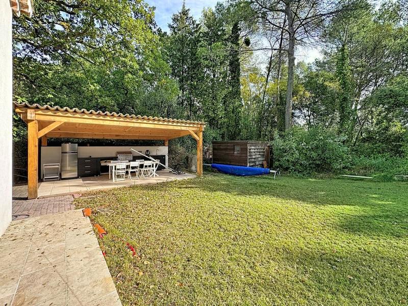 Maison - 220 m² - 5 pièces