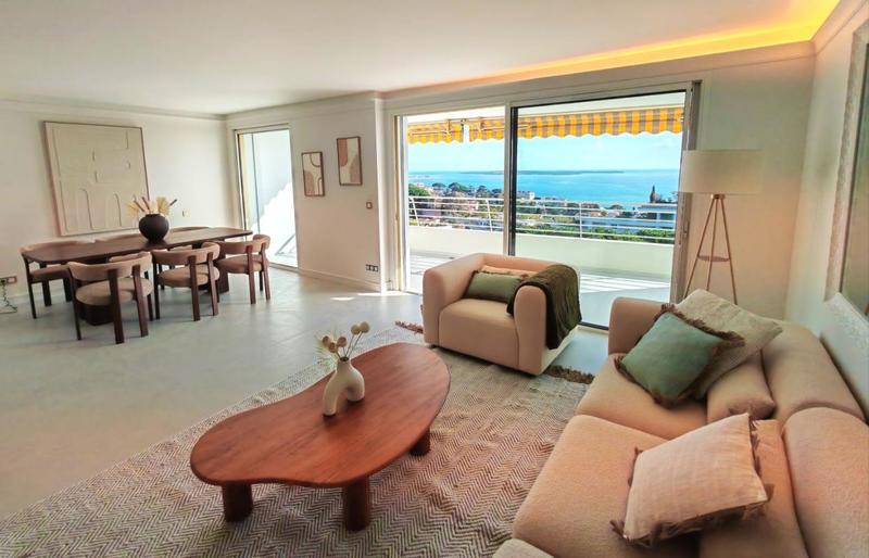 Appartement - 98 m² - 3 pièces