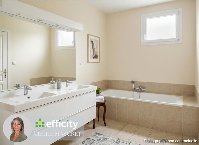 Maison - 182 m² - 7 pièces