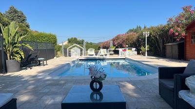 Bastide - 250 m² - 8 pièces