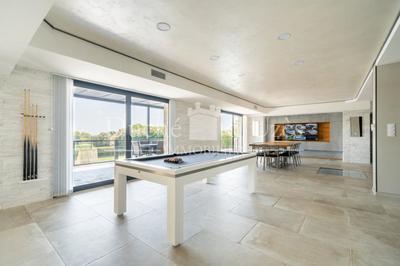 Villa - 300 m² - 9 pièces