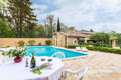 Propriété - 287 m² - 12 pièces