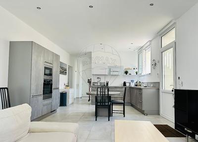 Appartement - 80 m² - 4 pièces